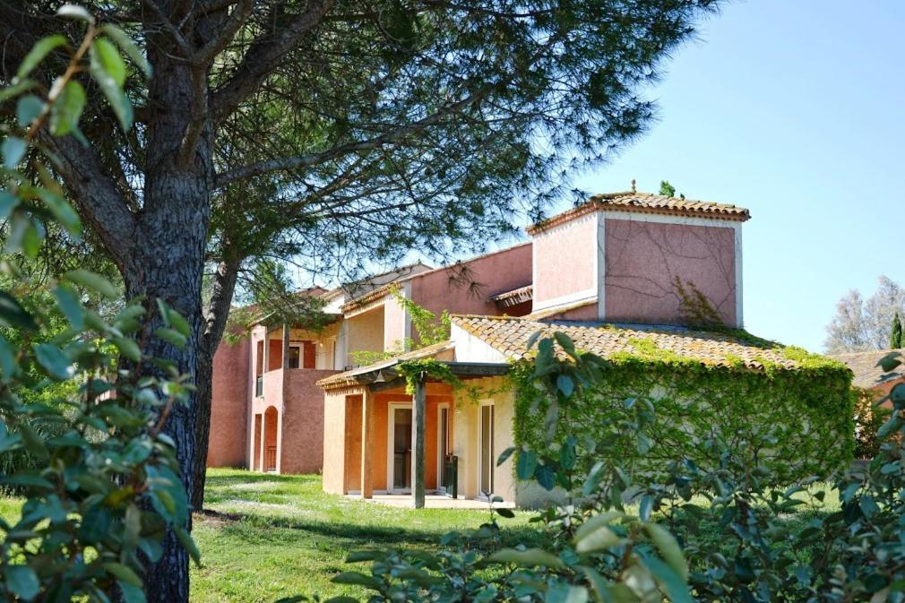 Sowell Residences Les Hameaux De Camargue Arles Bagian luar foto